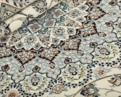 Nain 6 La orientalisk matta 251 x 300 cm
