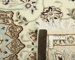Nain 9 La orientalisk matta 127 x 203 cm