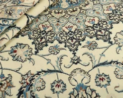 Nain 9 La orientalisk matta 246 x 351 cm