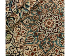 Nain 9 La orientalisk matta 290 x 387 cm