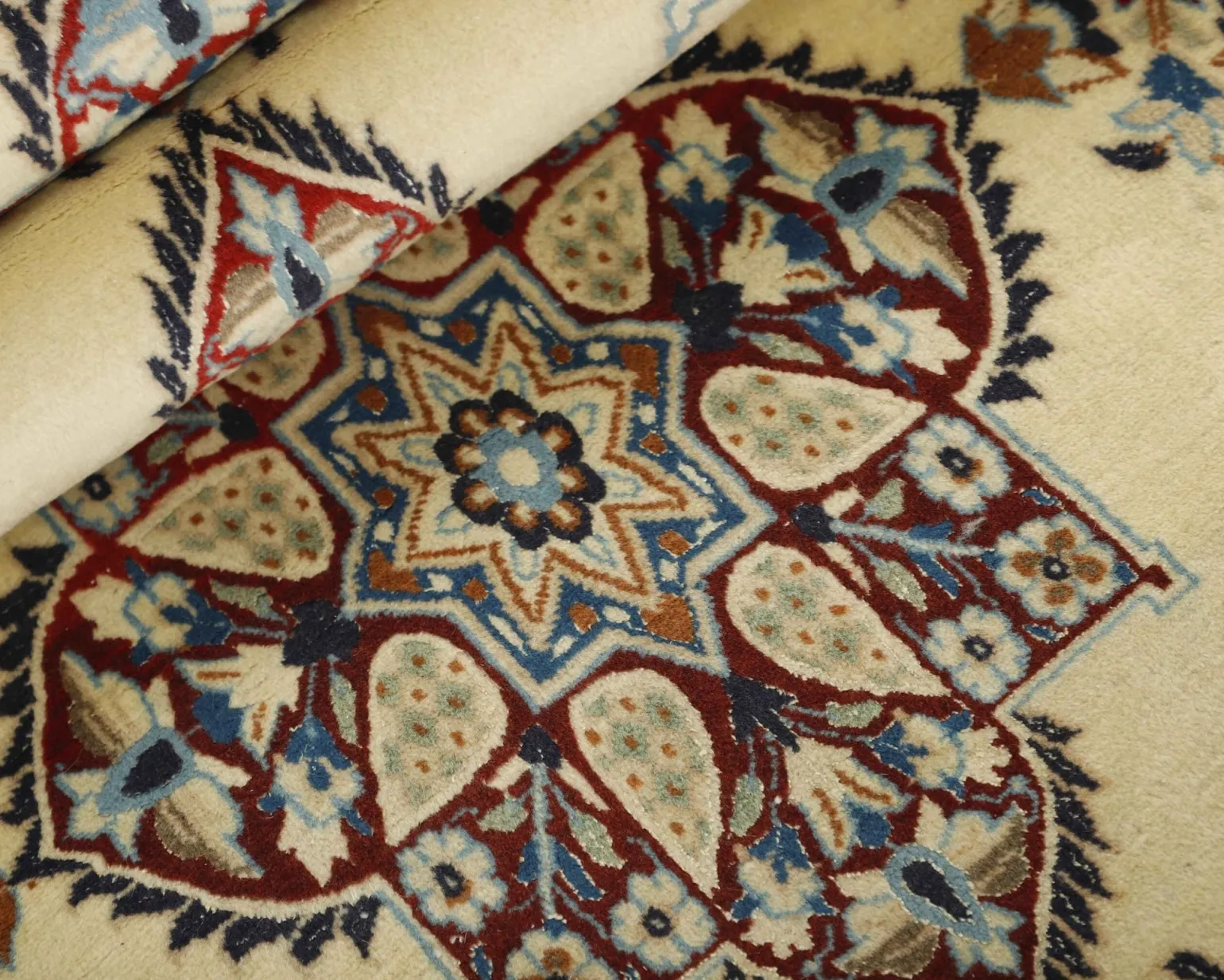 Nain 9 La orientalisk matta 87 x 398 cm