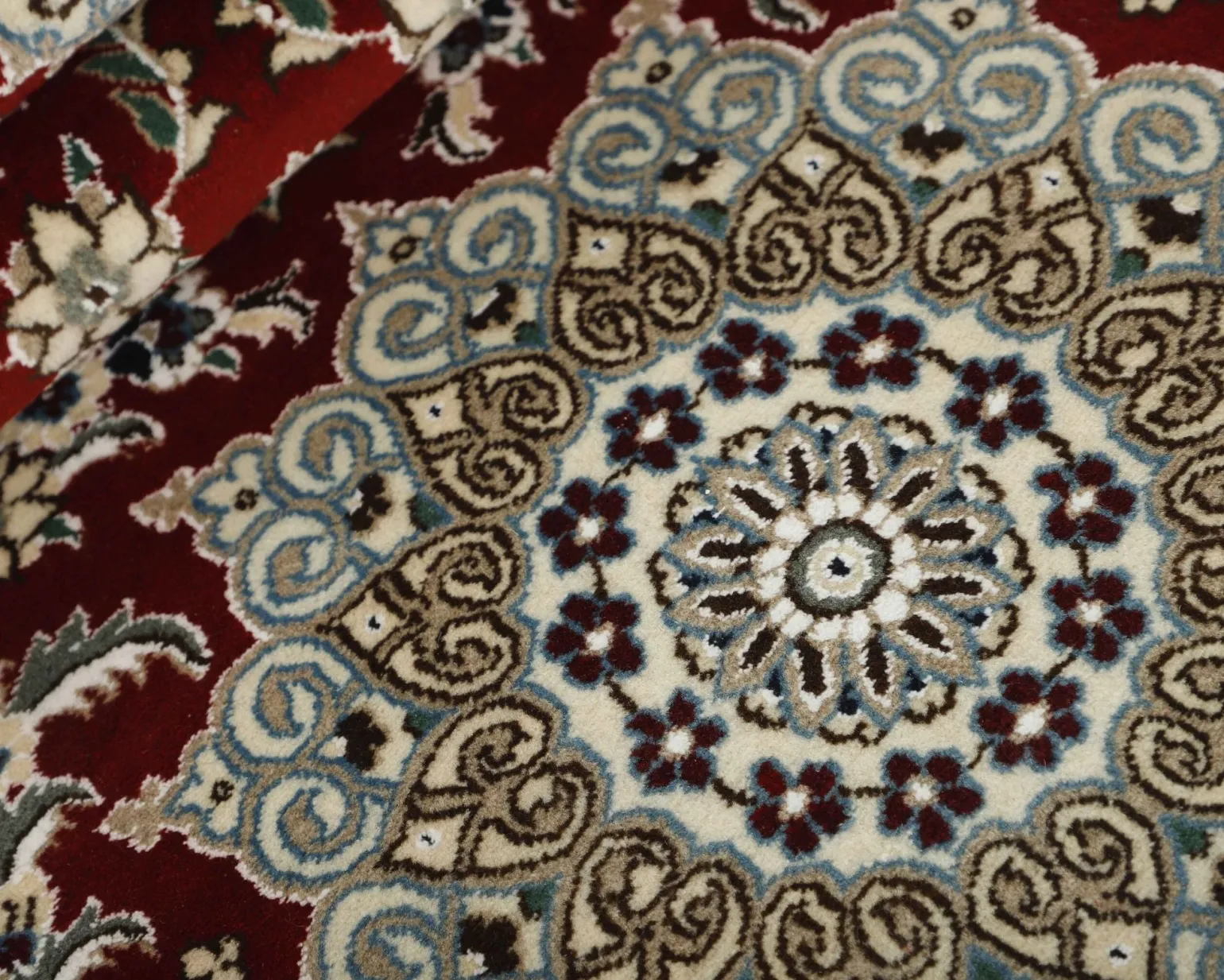 Nain 9 La orientalisk matta 82 x 200 cm
