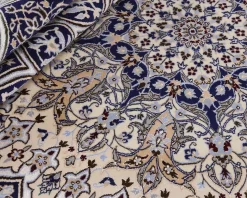Nain 6 La orientalisk matta 255 x 363 cm