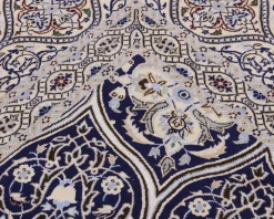 Nain 6 La orientalisk matta 255 x 363 cm