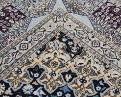 Nain 6 La orientalisk matta 262 x 358 cm
