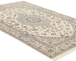 Nain 9 La orientalisk matta 170 x 250 cm