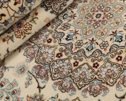Nain 9 La orientalisk matta 160 x 246 cm