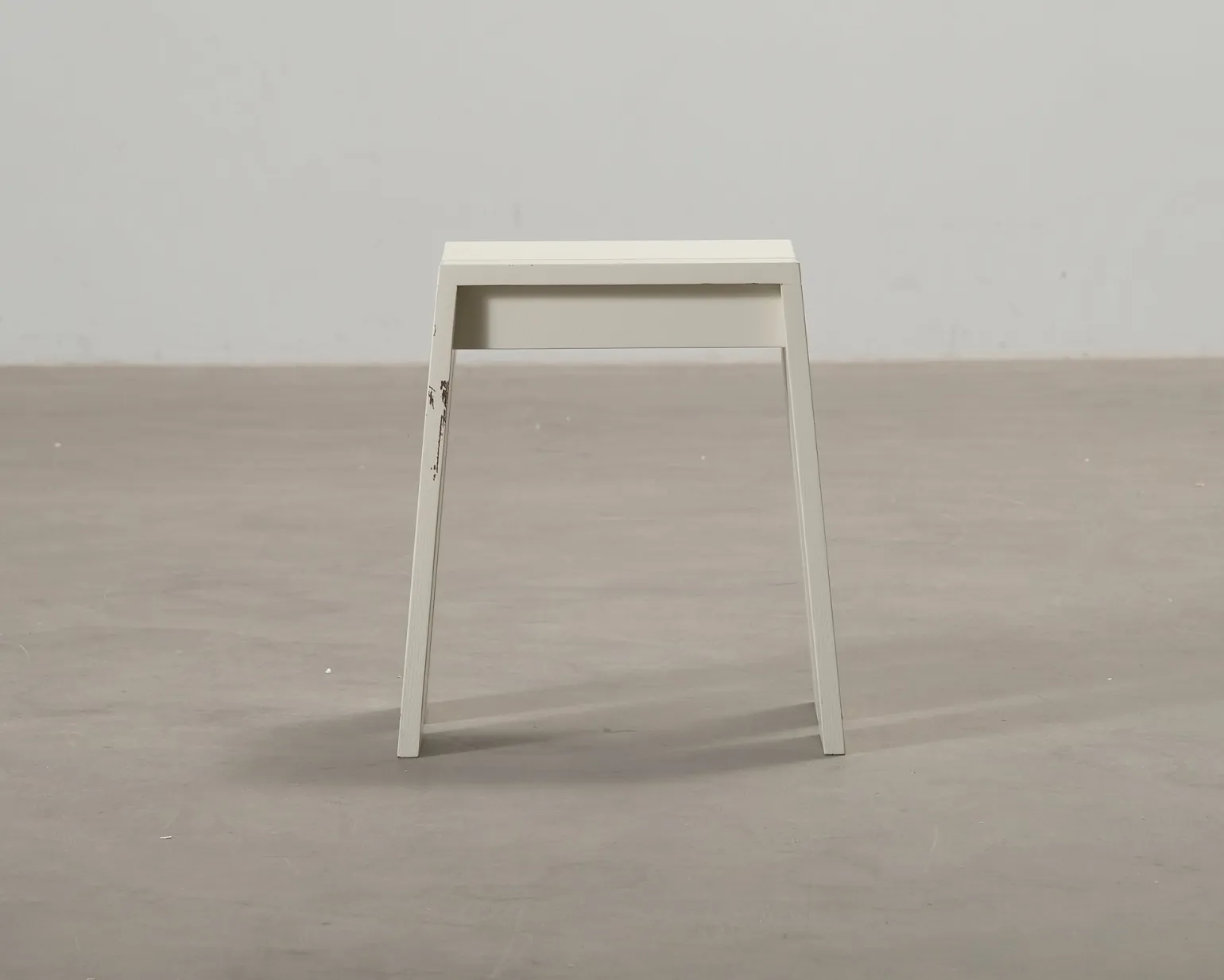 Normann Copenhagen Let stol ljusgrå