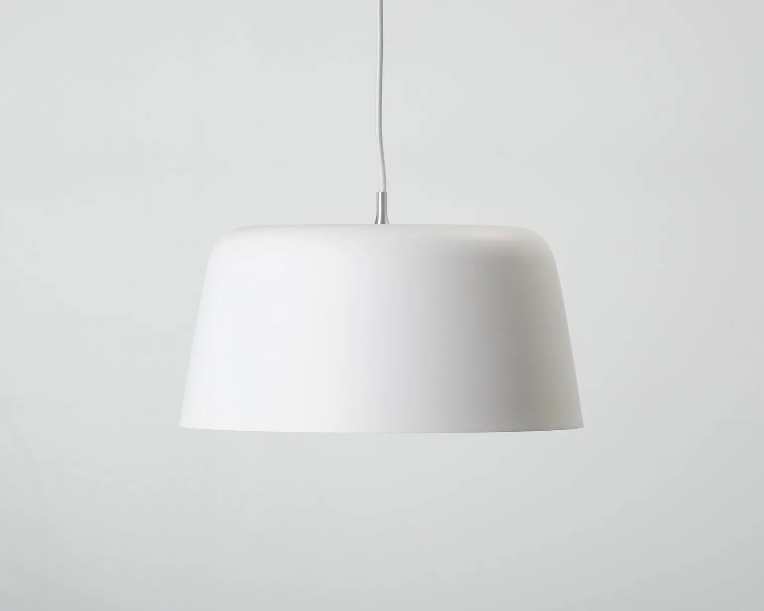 Normann Copenhagen Tub pendellampa vit ø 44 cm