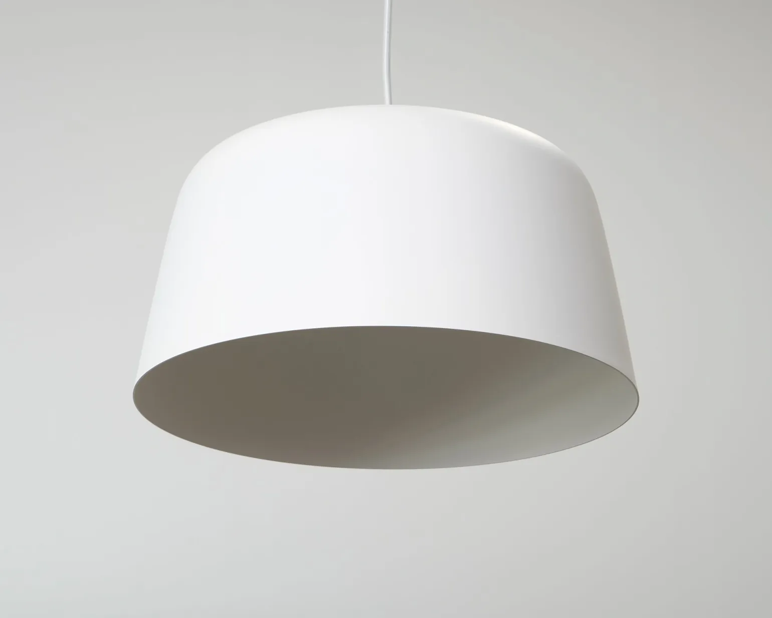 Normann Copenhagen Tub pendellampa vit ø 44 cm