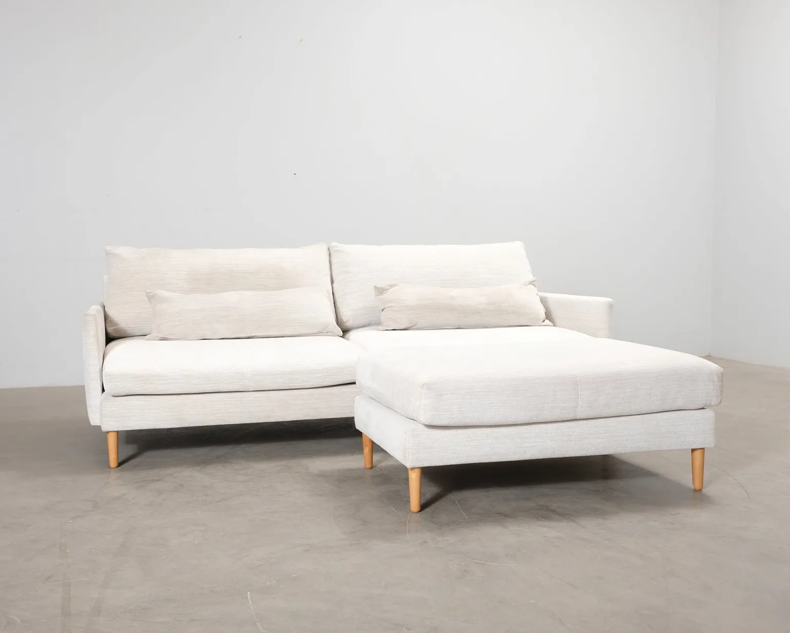 Pohjanmaan 2,5-sits soffa med fotpall
