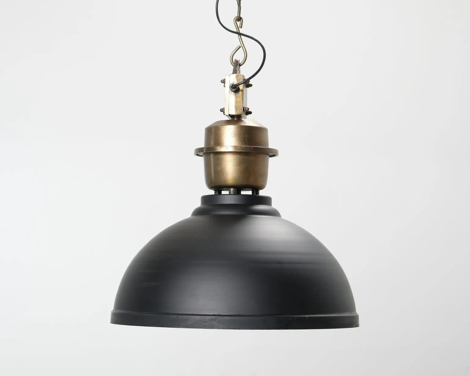 PR Home Manchester pendellampa svart