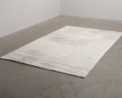 Roots Living Long Pile Viscose matta 200 x 300 cm ljusgrå