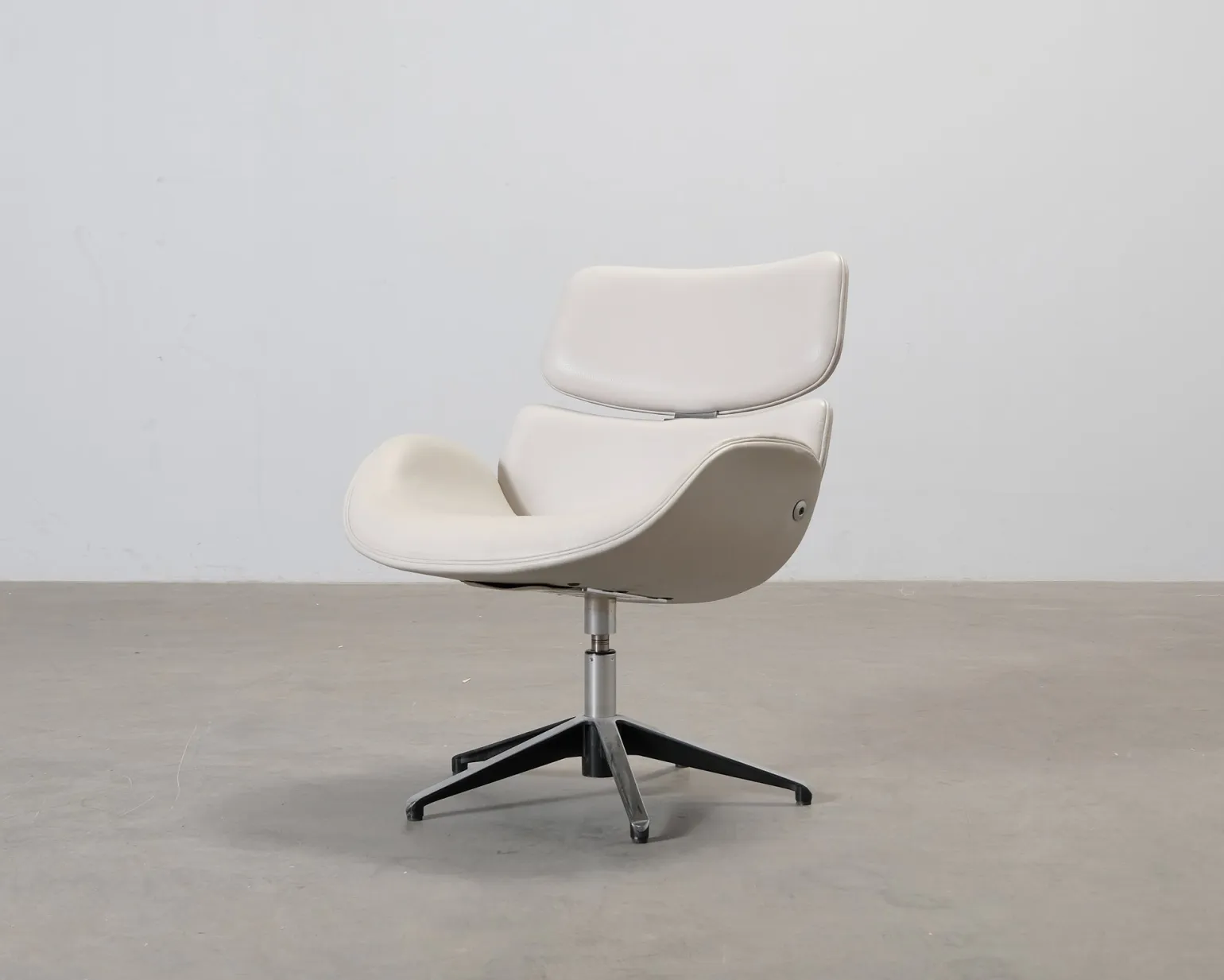 Skipper Furniture Cento fåtölj ljusgrå