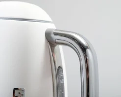 Smeg vattenkokare 1,7 L mattvit