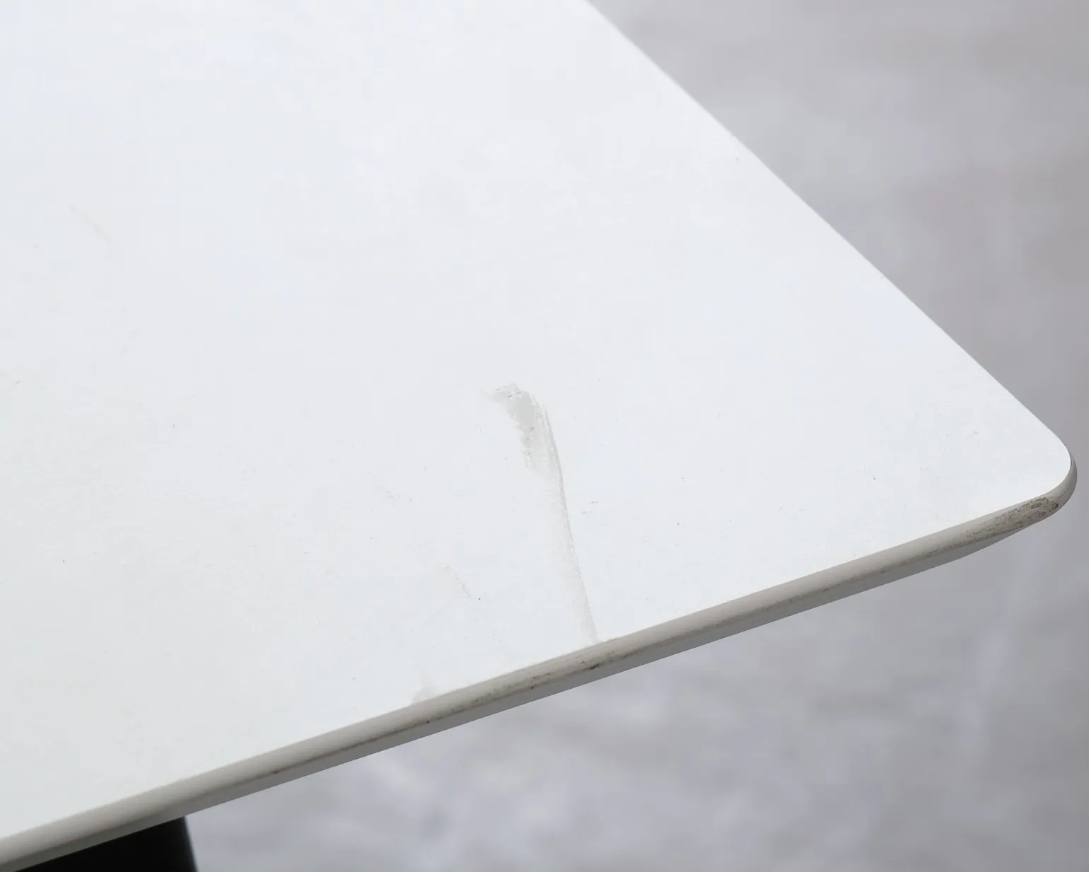 Sofacompany Allie matbord vit / svart