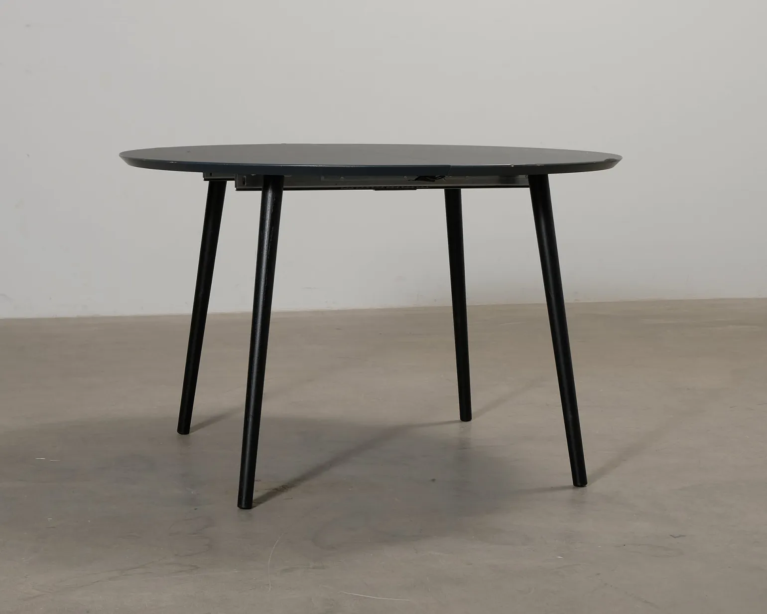 Sofacompany Amelia matbord 120-170 cm svart
