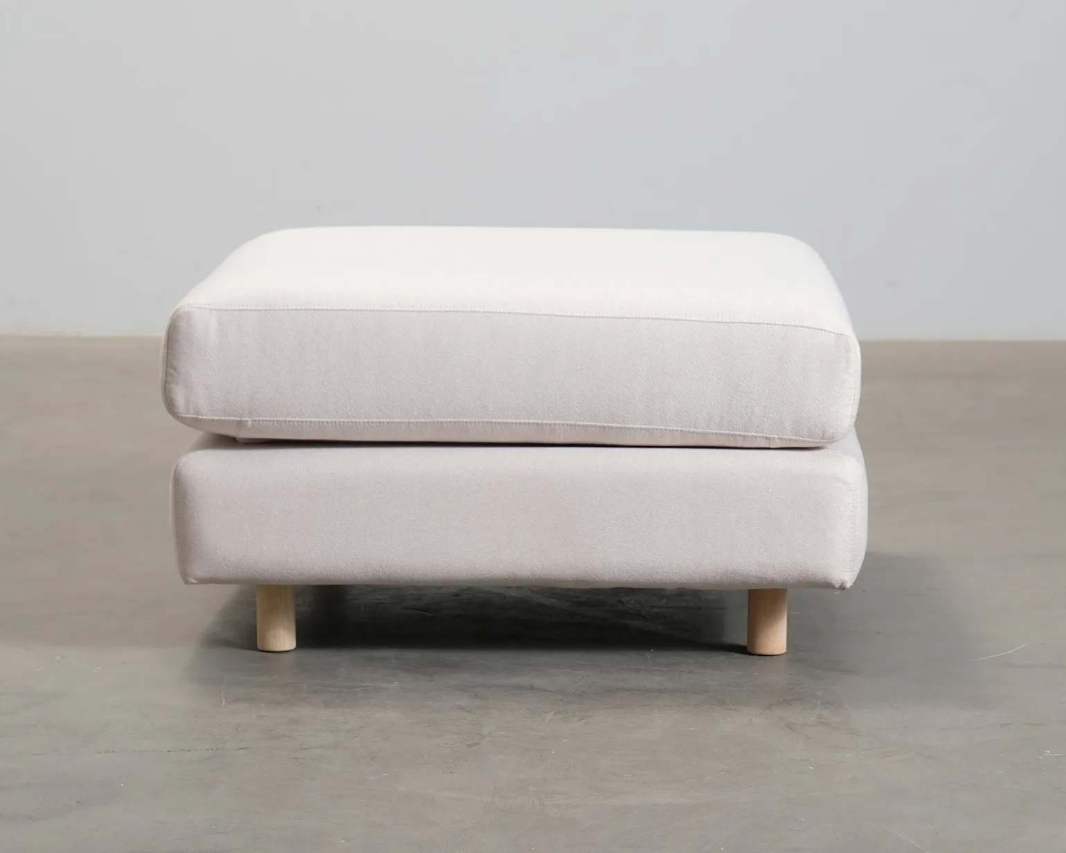 Sofacompany Dylan fotpall naturvit