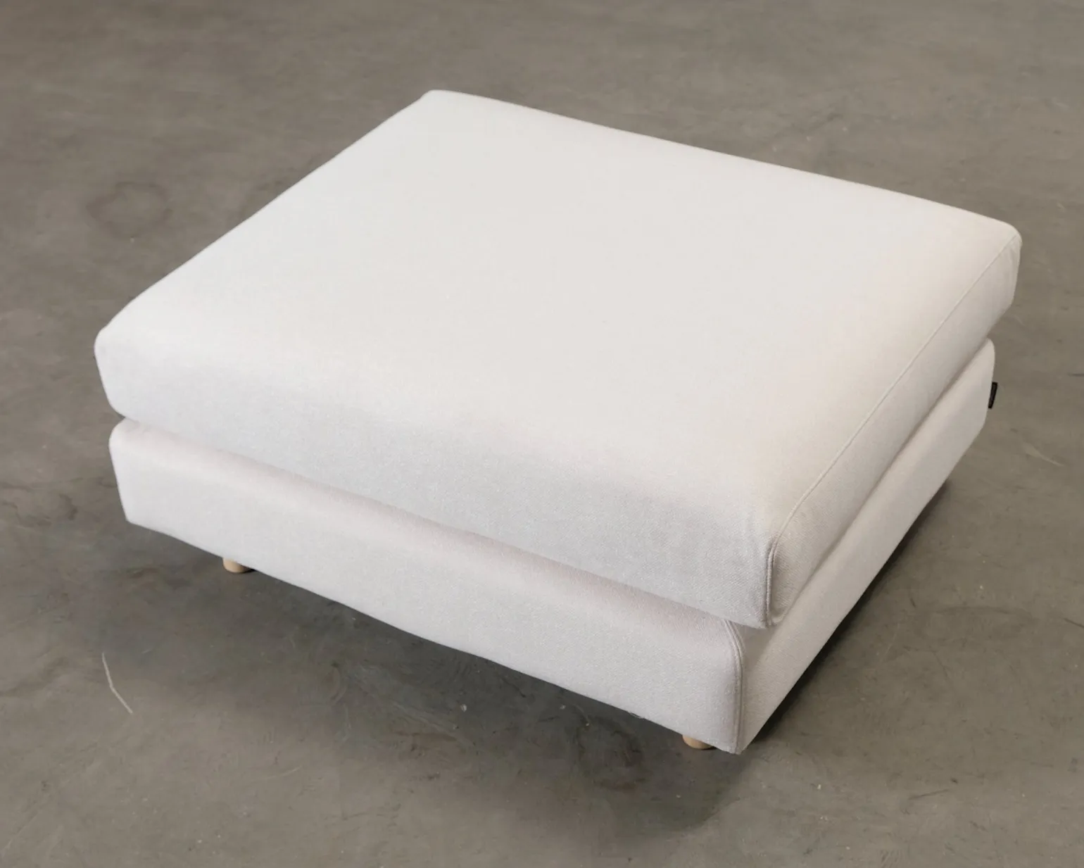Sofacompany Dylan fotpall naturvit