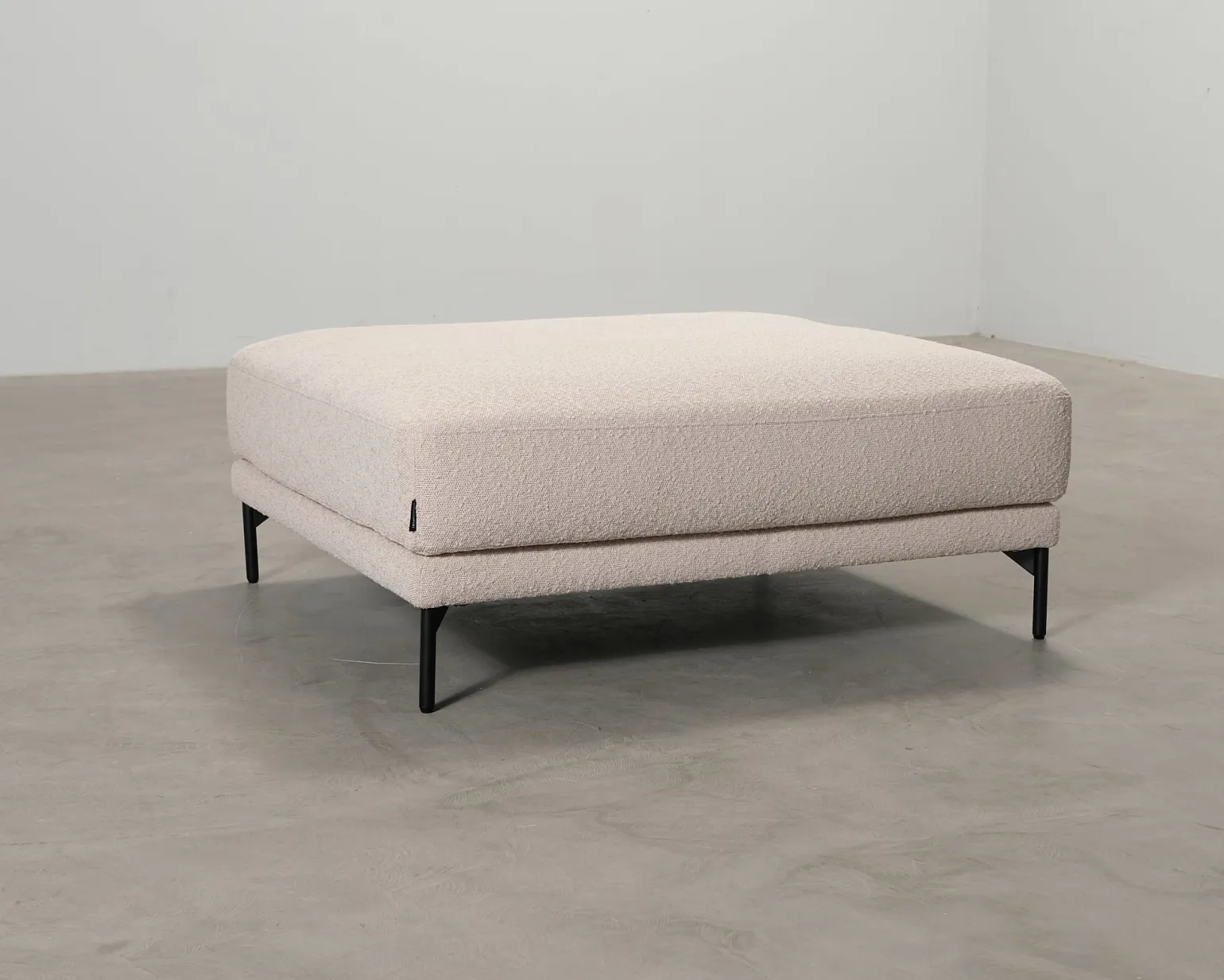 Sofacompany Vincent fotpall beige