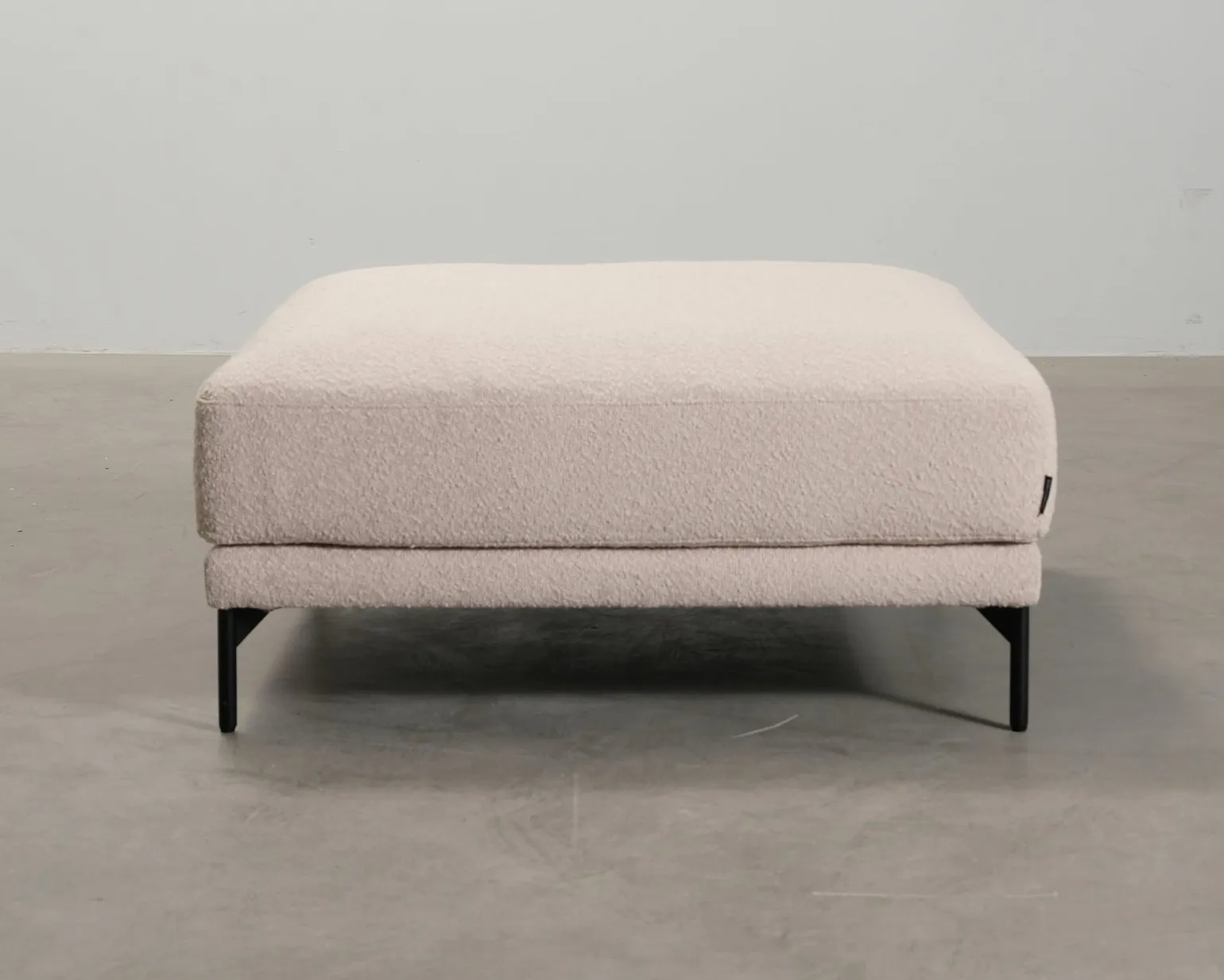 Sofacompany Vincent fotpall beige