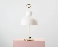 TATO Arenzano bordslampa vit / mässing