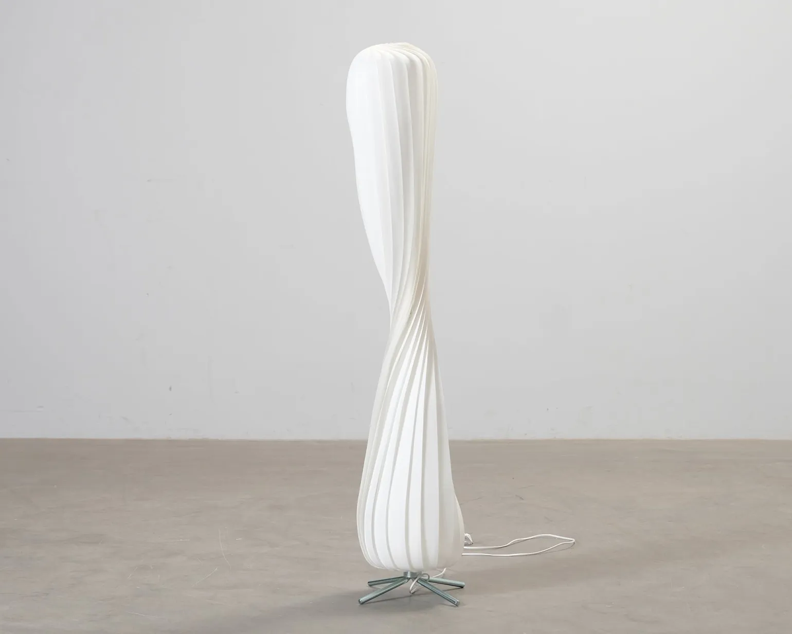 Tom Rossau TR7 golvlampa 117 cm vit