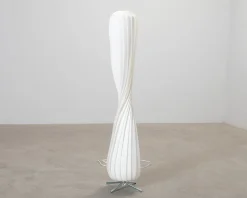 Tom Rossau TR7 golvlampa 117 cm vit