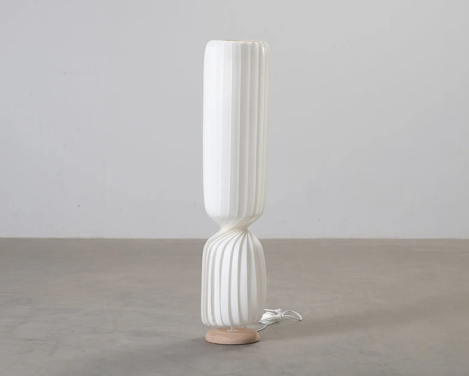 Tom Rossau TR41 golvlampa vit
