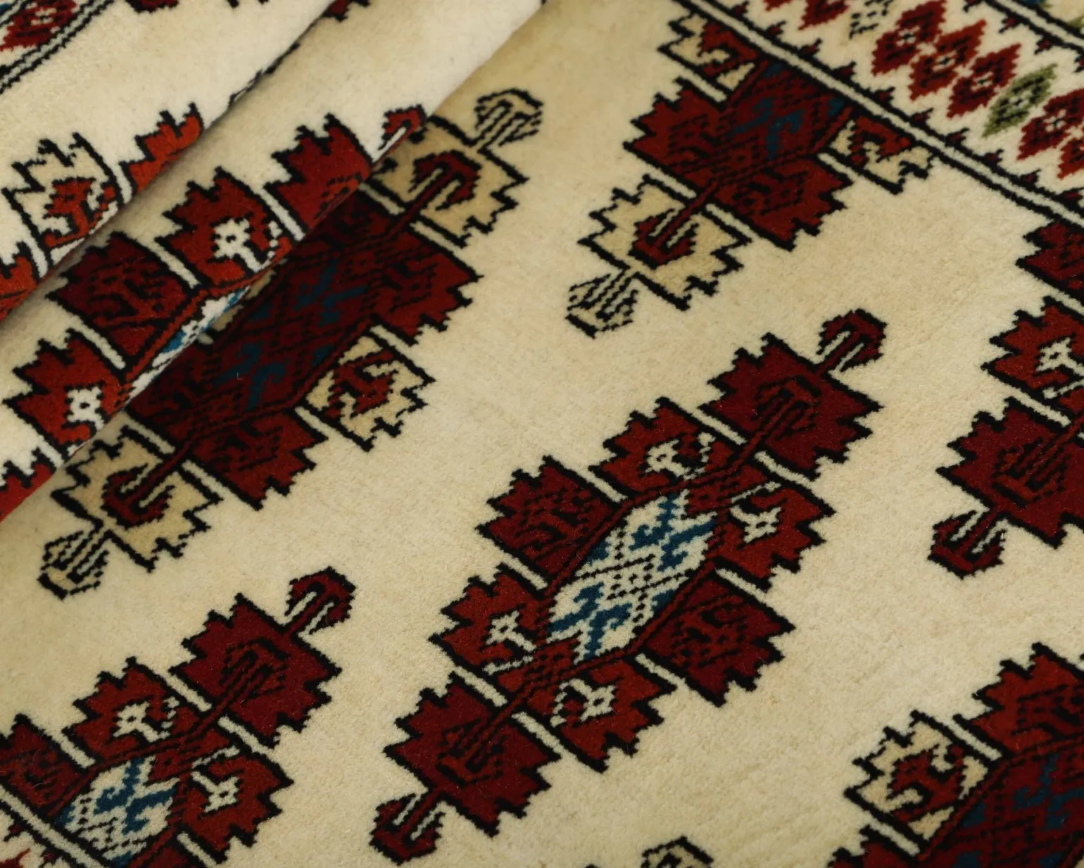Torkaman Fine orientalisk matta 84 x 207 cm