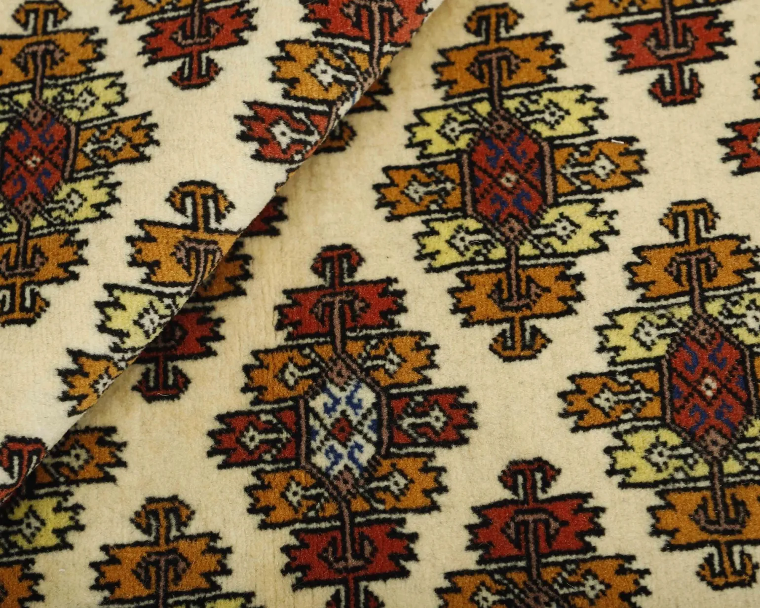Torkaman Fine orientalisk matta 109 x 151 cm