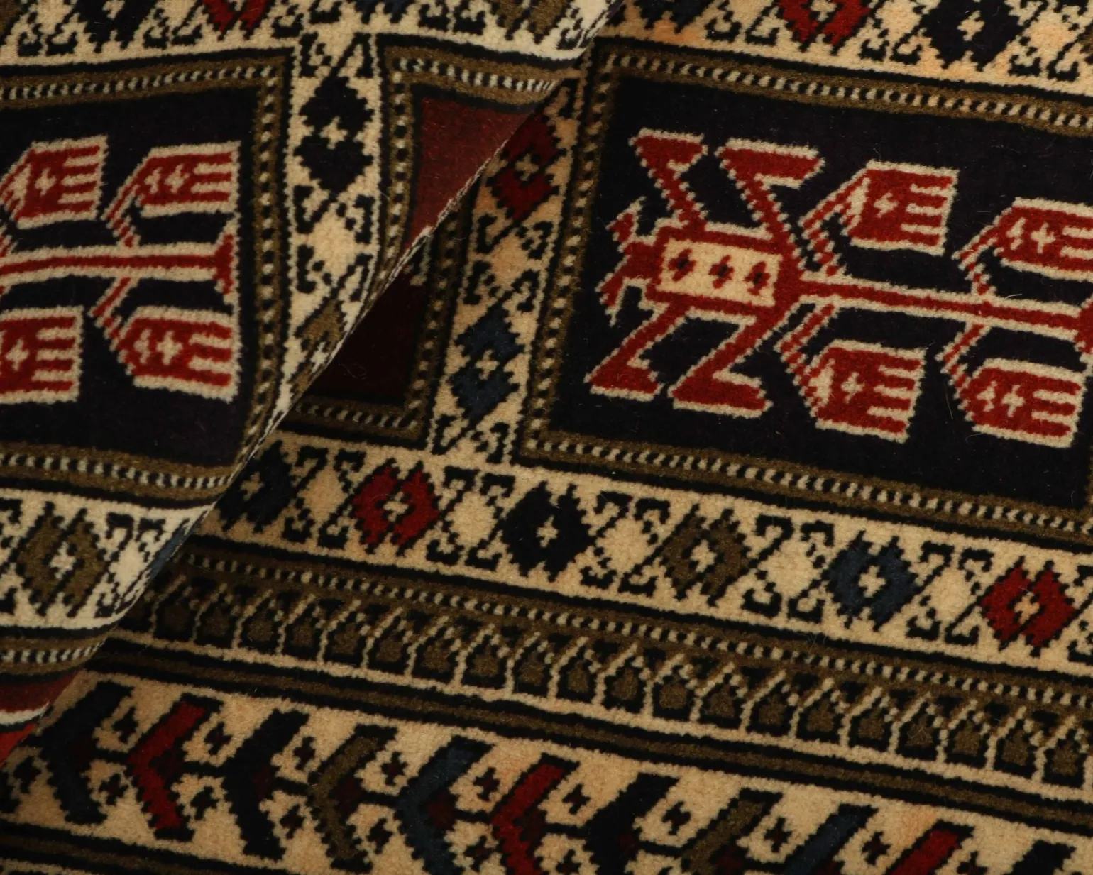 Torkaman Fine orientalisk matta 85 x 128 cm