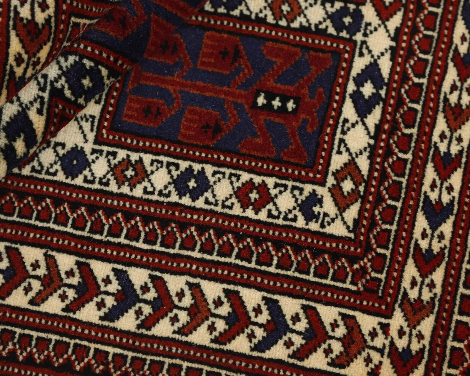 Torkaman Fine orientalisk matta 83 x 125 cm