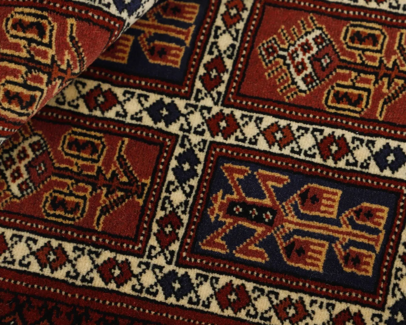 Torkaman Fine orientalisk matta 84 x 124 cm
