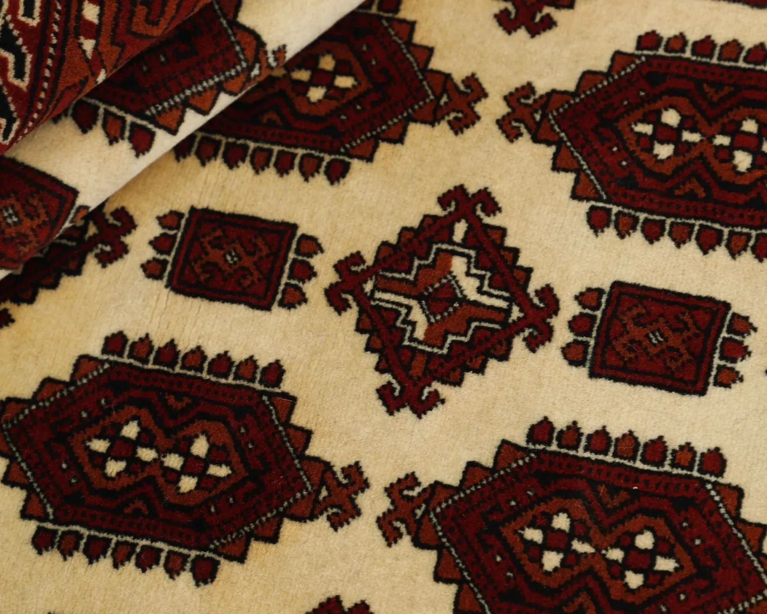 Torkaman Fine orientalisk matta 116 x 173 cm