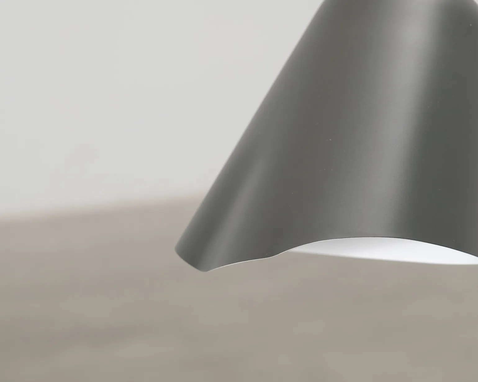 &Tradition Bellevue Anniversary Edition AJ7 golvlampa