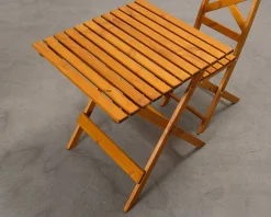 Utegrupp inkl. bord och två stolar