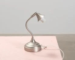 Vägglampa i metall