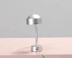 Vägglampa metall