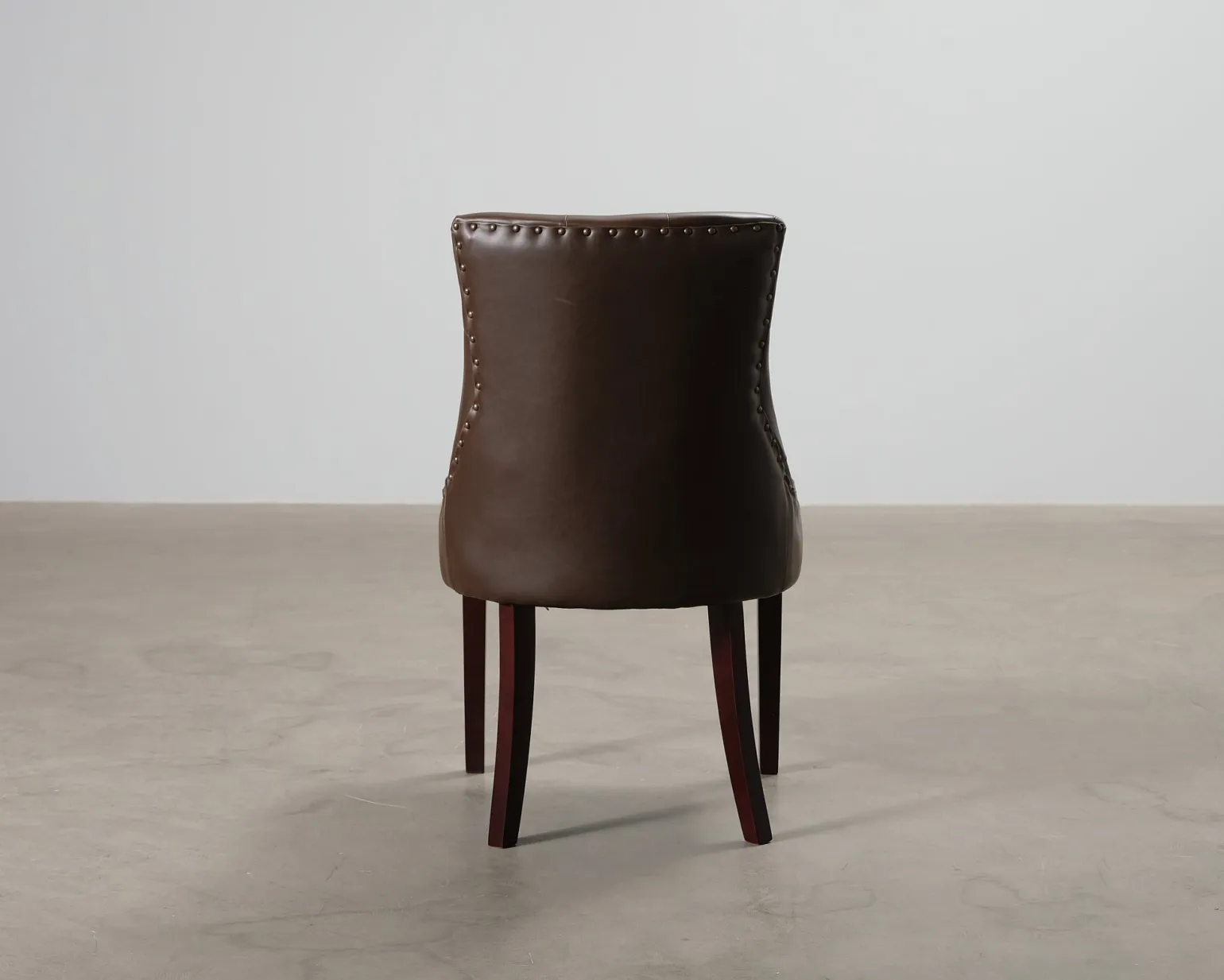 Viktoria matstol brun, set om 2