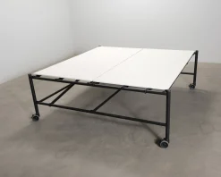 Vitra Comma bord 200 x 200 cm cm vit / svart