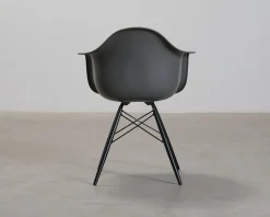 Vitra Eames DAW stol grå