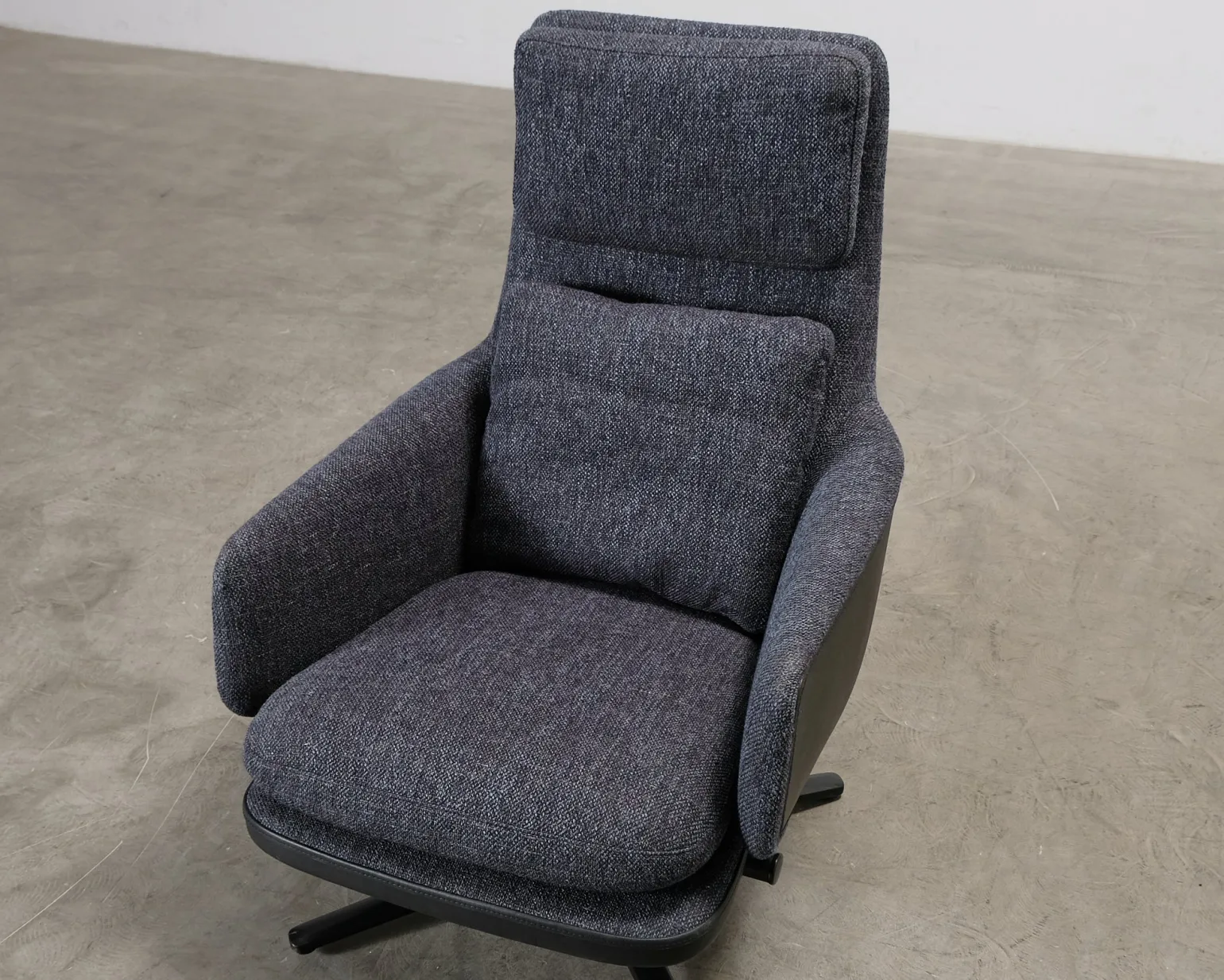 Vitra Grand Relax fåtölj blå / svart