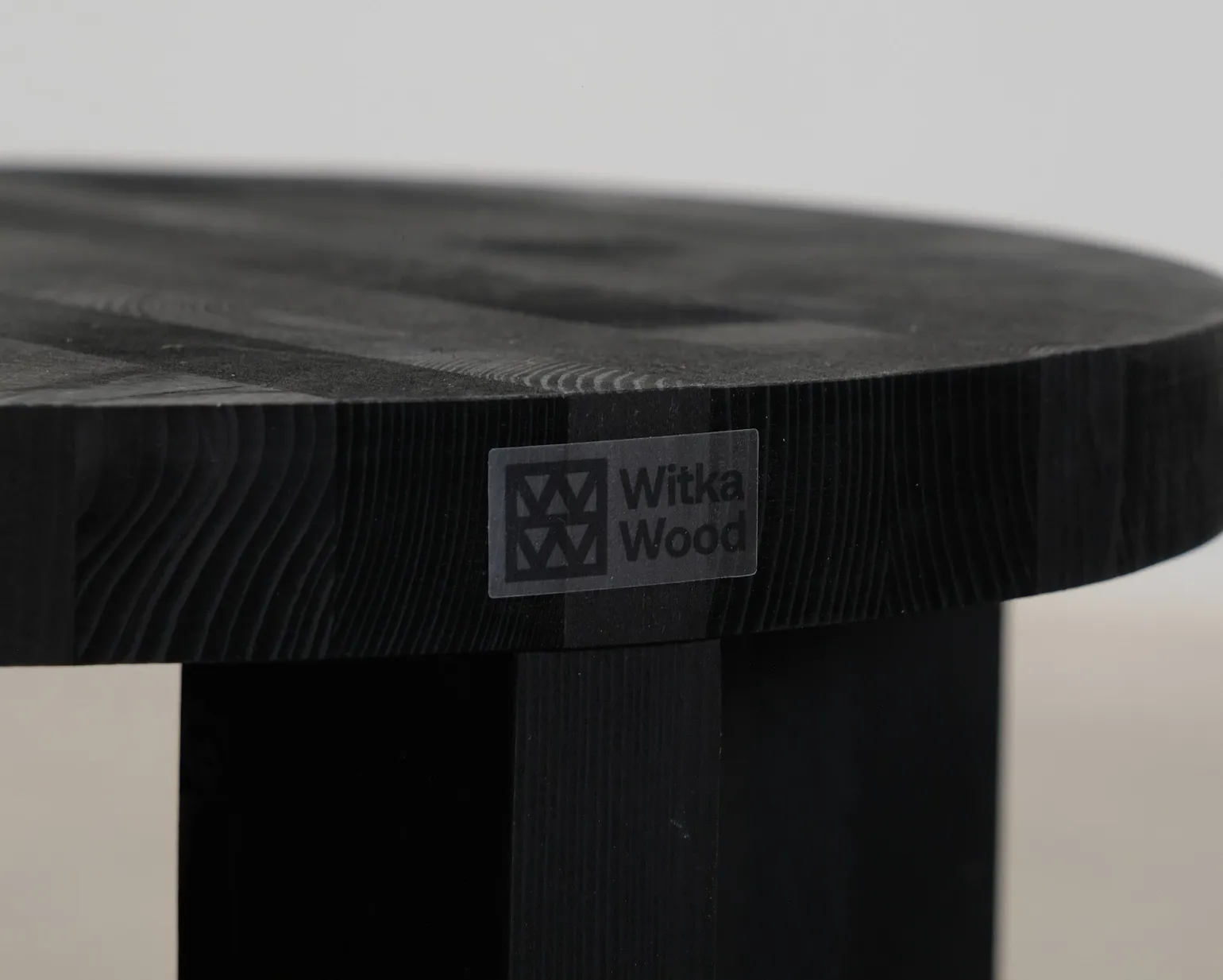 Witka Wood P’U stol svart