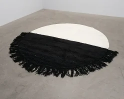 Woven Works Arc ullmatta ø 200 cm vit / svart