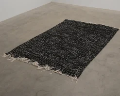 Woven Works Väre matta 160 x 230 cm svart
